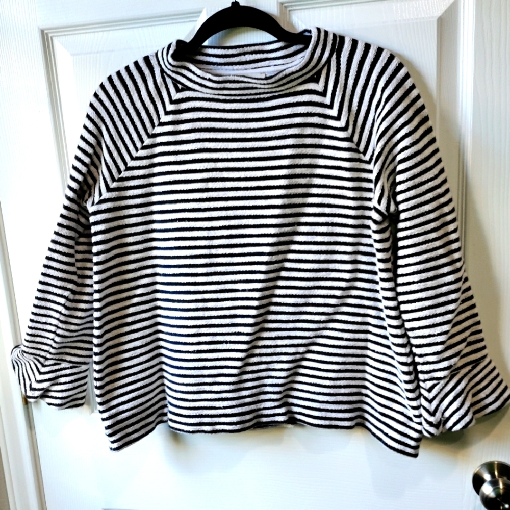 Loft black & white cotton blouse women's size Small